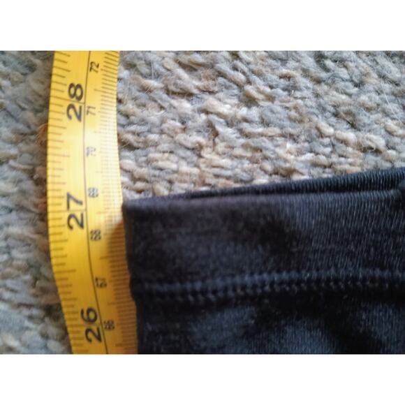 Smartwool Classic Thermal Merino Quarter-Zip Base Layer Top in a dark grey/black - Picture 11 of 12